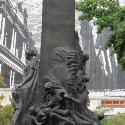 Statue de la place de la constitution