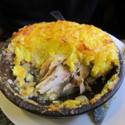 Pastel de choclo (plat typique chilien à base de purée sucrée de maïs)