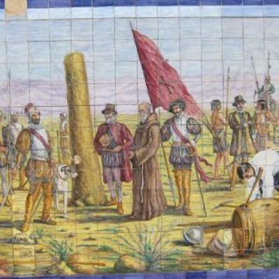 L'histoire de la colonisation de l'argentine sur une place à Mendoza