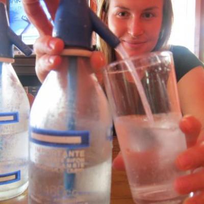 Una aqua con gaz traditionnelle à Cafayate
