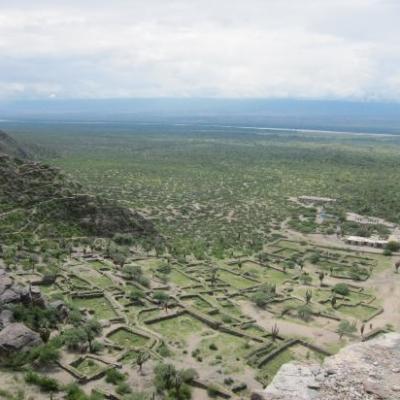  Vue des ruines de Quilmes depuis la colline