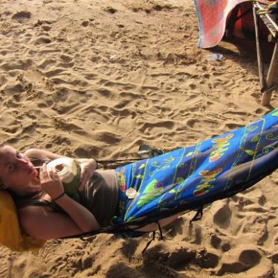 Farniente sur la plage de l'ile du lapin