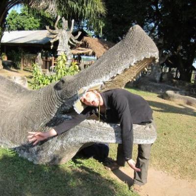 Dans les crocs du crocodile au Bouddha Park.