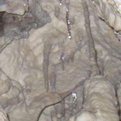 Grotte calcaire sur le Kepler Track