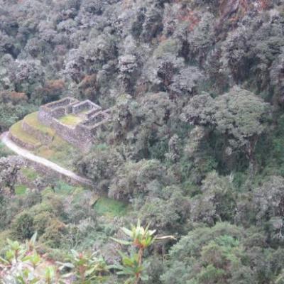 Ruines sur le chemin des Incas