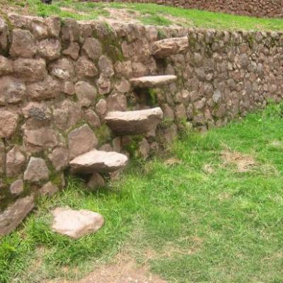 Escaliers incas dans les ruines de Moray