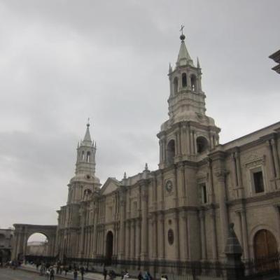 Cathédrale d'Arequipa en sillar (pierres blanches volcaniques)
