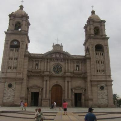 Cathédrale de Tacna dessinée par Gustave Eiffel