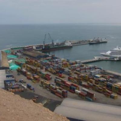Vue du port d'Arica depuis le rocher El Morro qui surplombe la ville