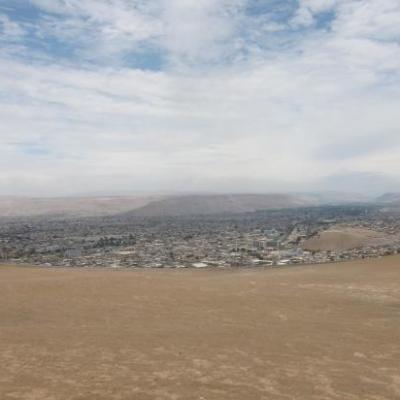 Vue d'Arica depuis le rocher El Morro qui surplombe la ville